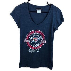 5th & Ocean Womens Tshirt, Gray OKC Thunder Large